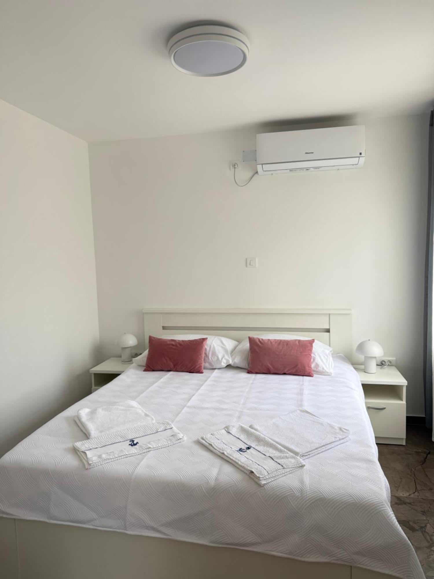 Apartments Zivko มาลินสกา ภายนอก รูปภาพ